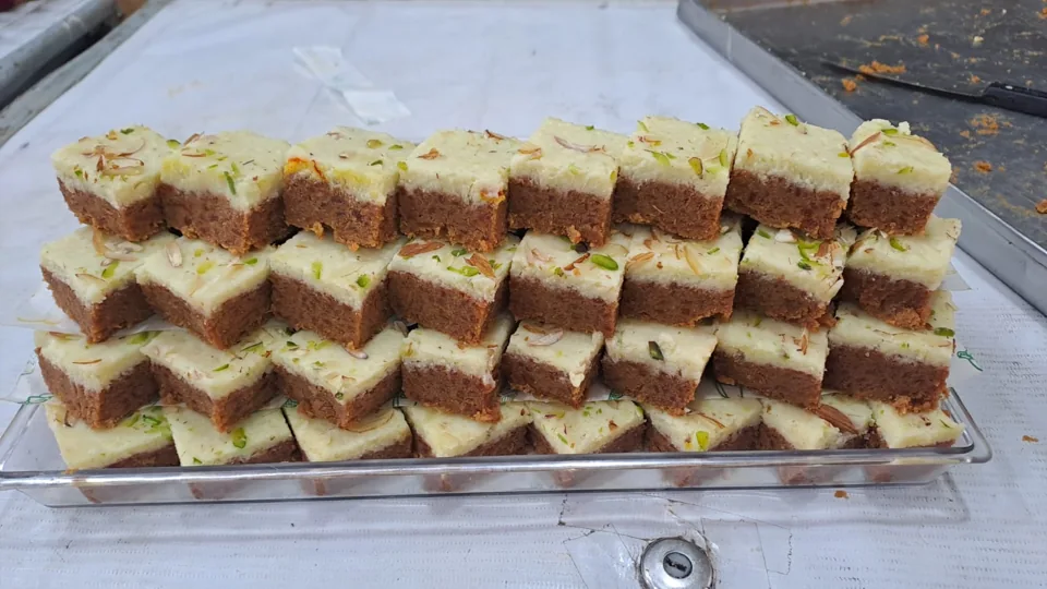Mawa Malai Gajar Barfi