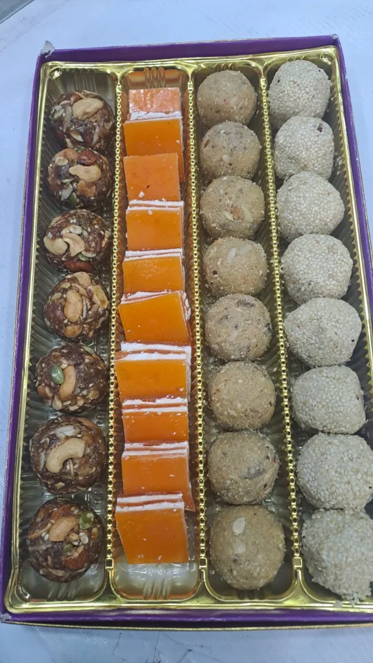 Pahwa Signature Mithai Box